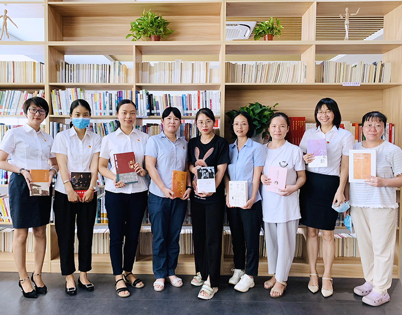 学党史 办实事 | 开云线上平台·（中国）官方网站集团工会女职委开展“玫瑰书香”主题阅读活动